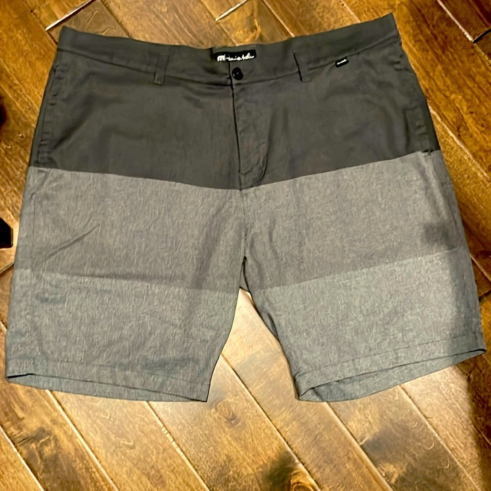 TRAVIS MATHEW Stretch Golf Short (Very Popular) NWOT